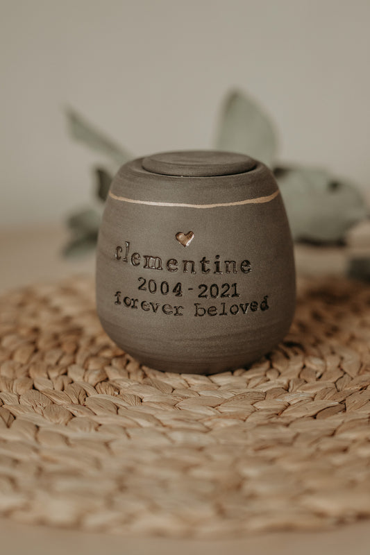 Creating Lasting Memories With Personalized Dog Urns