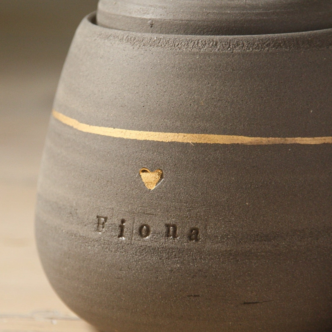 Custom Pet Remembrance Urn - Gray Stoneware - Gold heart Stamp -