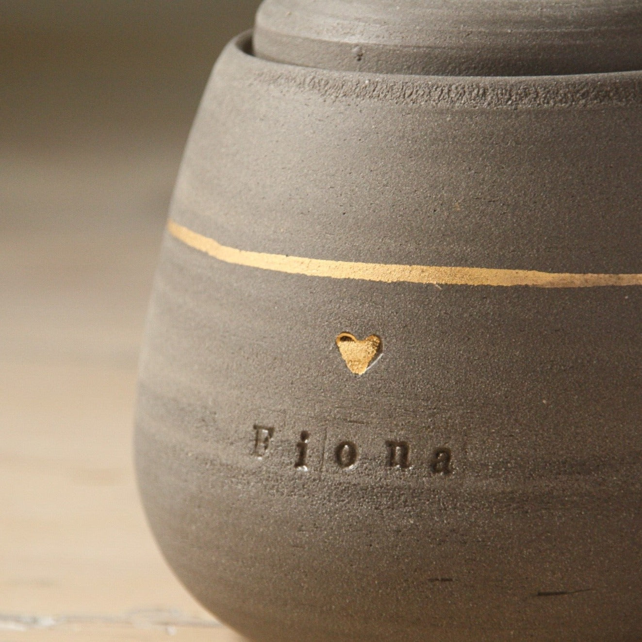 Custom Pet Remembrance Urn - Gray Stoneware - Gold heart Stamp -