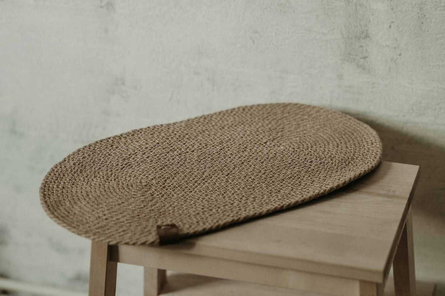 Natural jute mat for pet bowls