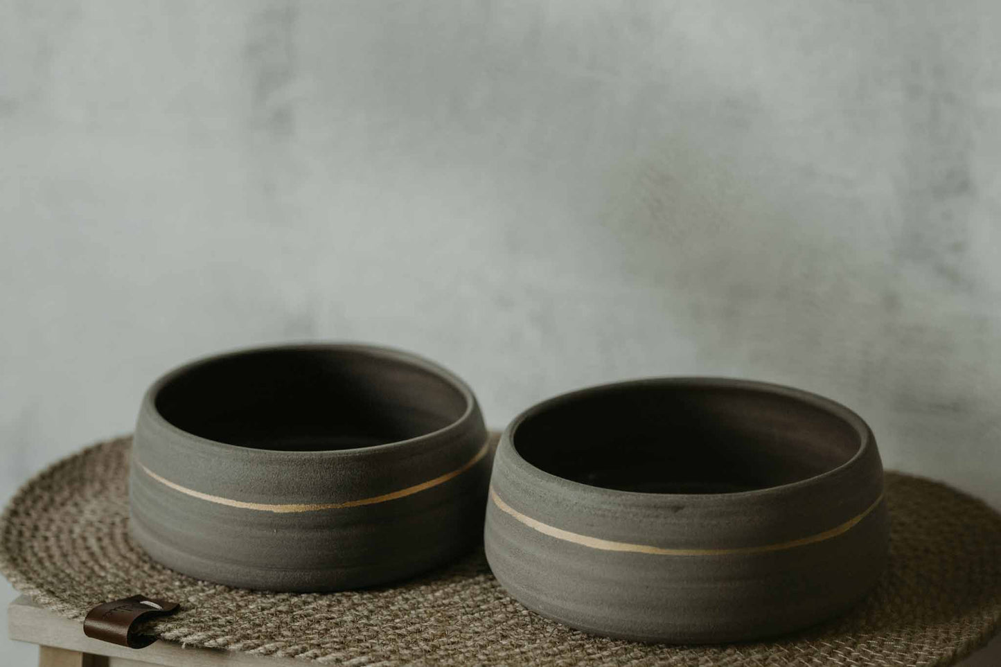 Grey and gold bowl set + mat