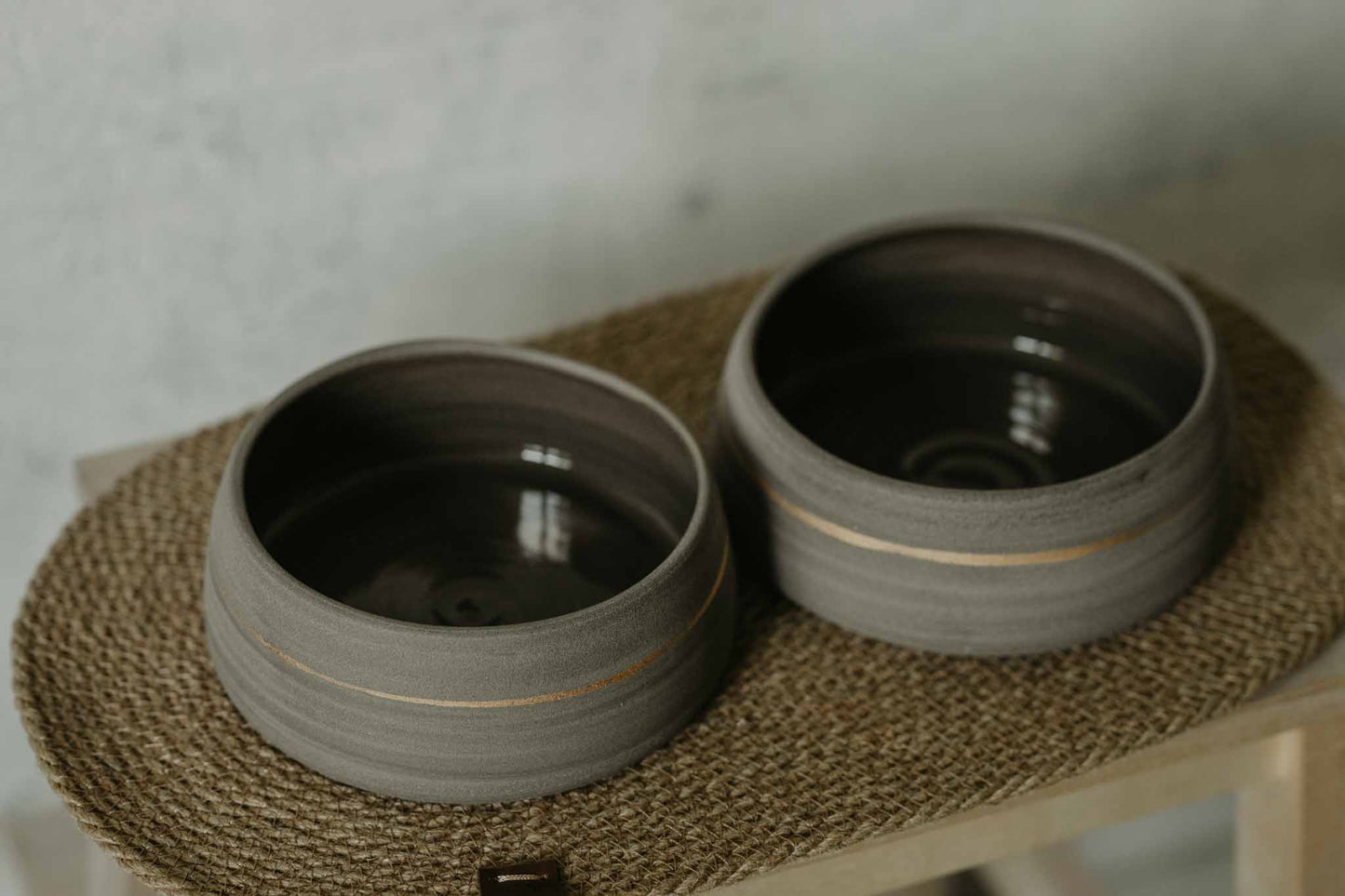 Grey and gold bowl set + mat