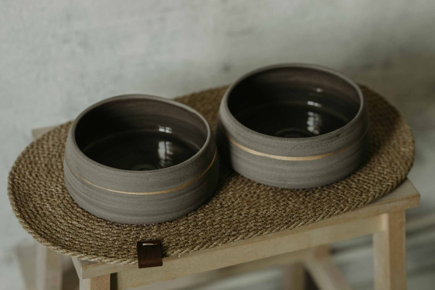 Grey and gold bowl set + mat