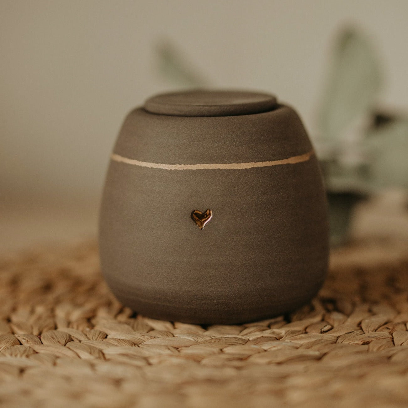 Ceramic urn for small dog ashes