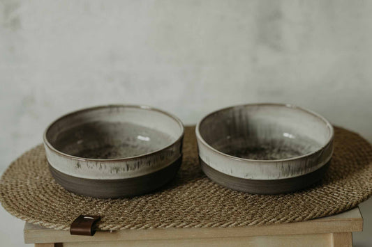 Speckled two-tone pet bowl set + mat